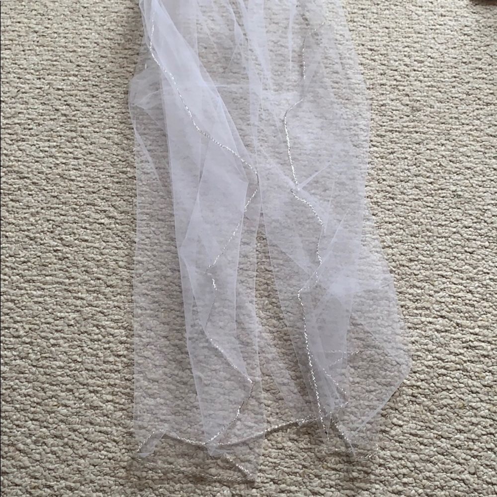 Brand new white wedding veil